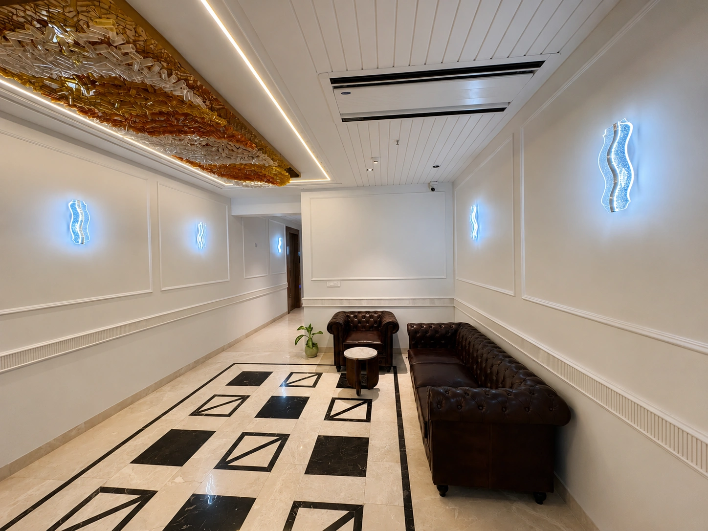 Lobby seating at Resham Hotel, Murthal